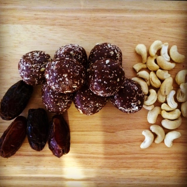 SOULFUL HEALTHY LIVING DATE, SEED & NUT BLISS BALLS