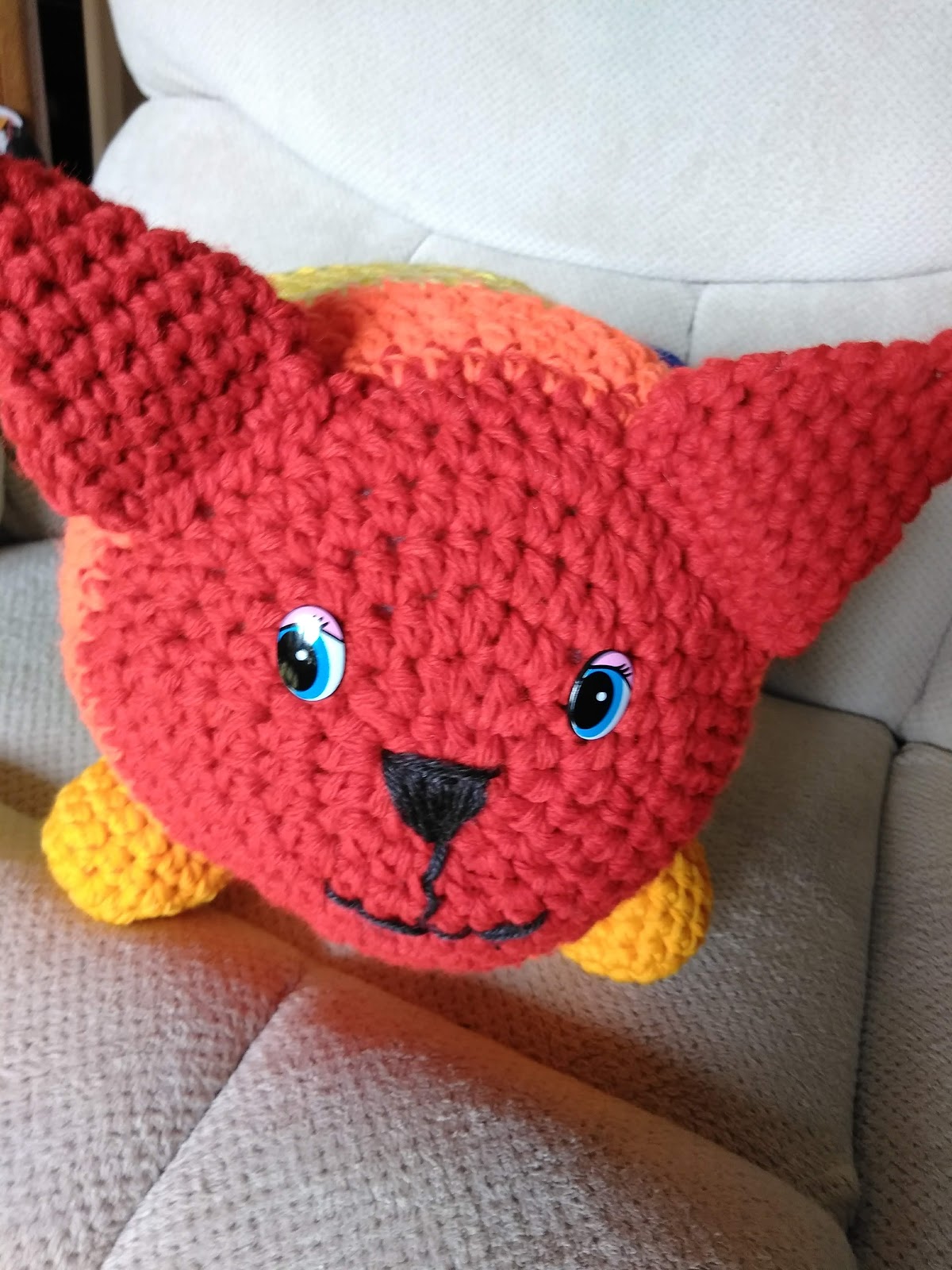 The Penguin Pages Fat Cat free crochet pattern