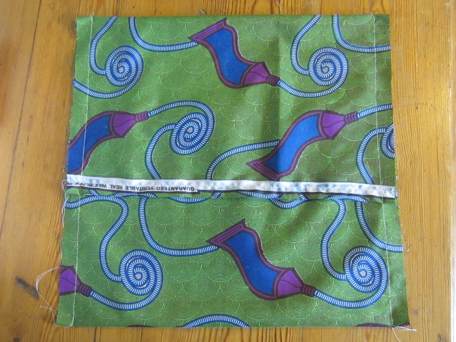 Stars and Buttons How to Make an Easy Peasy Envelope Cushion Cover