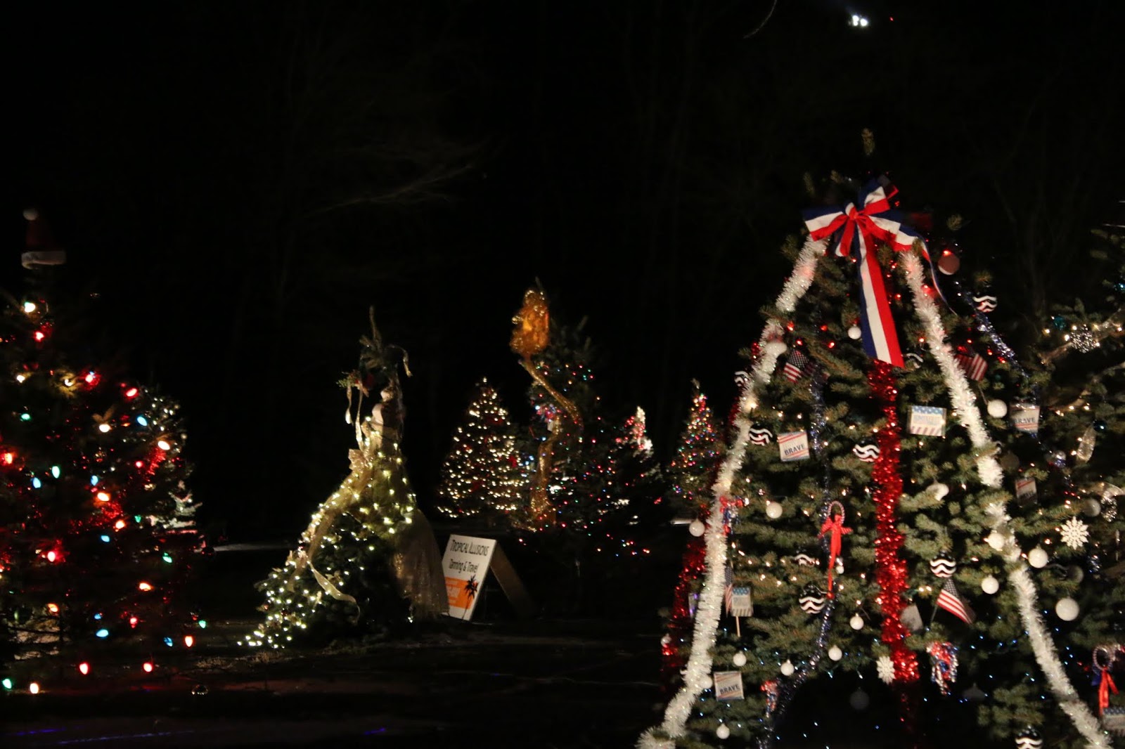 Clinton Christmas LightUp Celebration Holiday Drive Through in