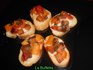 crostini con caponata