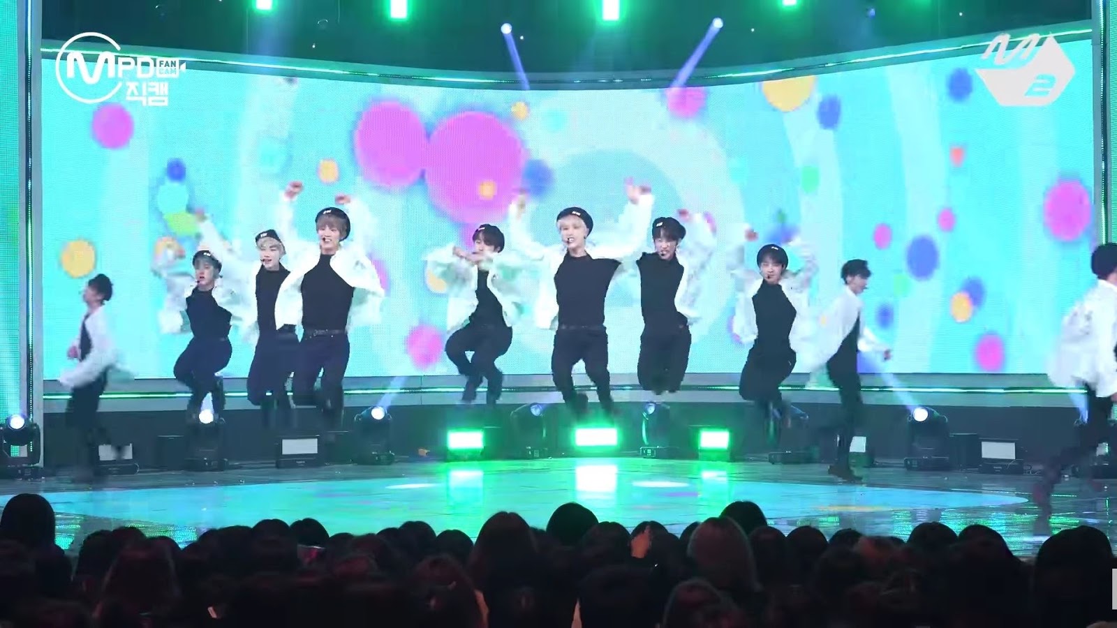 안무정확성에 무릎 탁 치고가는 남돌 점프안무 | 인스티즈