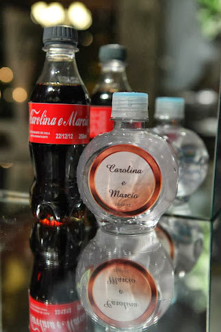 Coca cola e água ouro fino personalizada