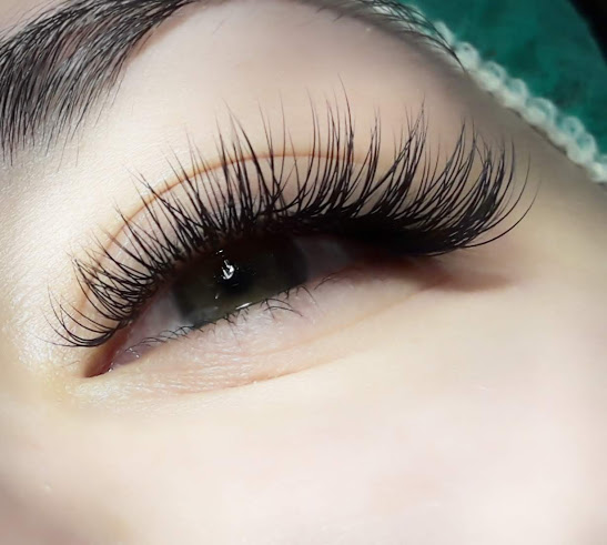 Lashmaker How Can I Remove Eyelashes On My Own At Home