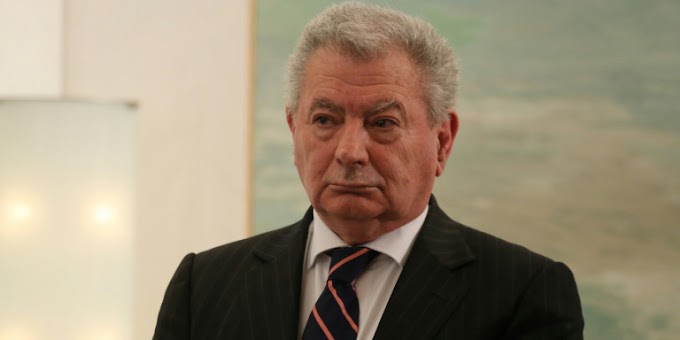  Σήφης Βαλυράκης: «Αλιευτικό τον έριξε στη θάλασσα και τον χτύπησε με την προπέλα του» λέει ο δικηγόρος της οικογένειας   