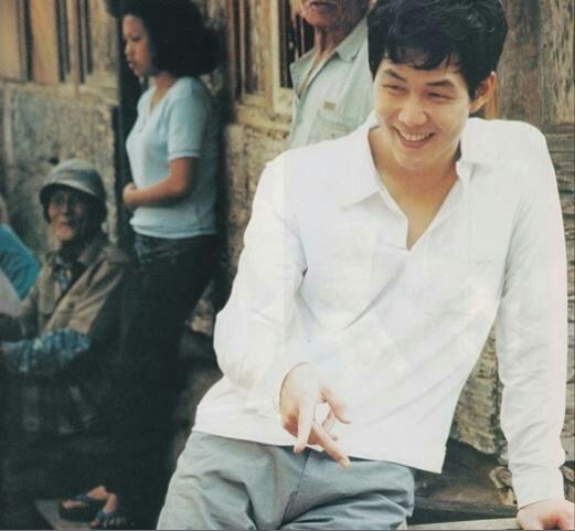 웃을 때 소년같이 웃는 이정재 .jpg | 인스티즈