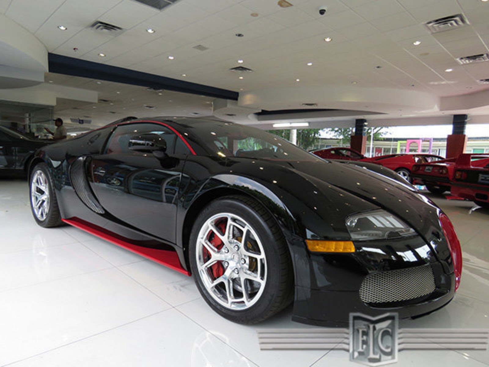 Florida Dealer Has Two Bugatti Veyrons For Sale Carscoops