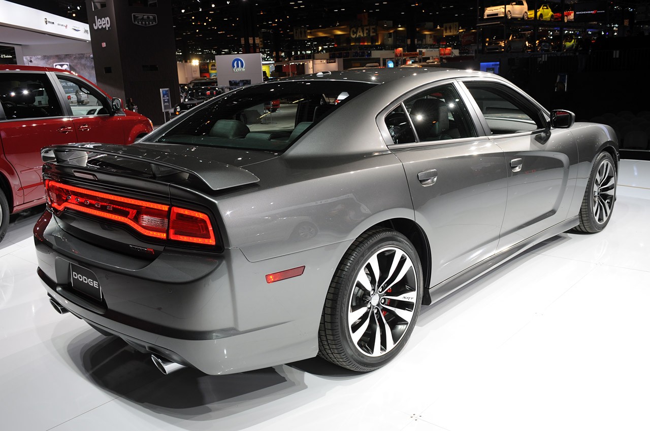 THE WORLDS FAMOUS CARS: CHARGER SRT 392