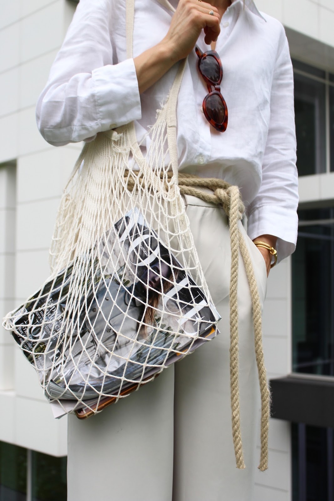 ellopiageenos Sometimes I feel like throwing my hands up in the air I