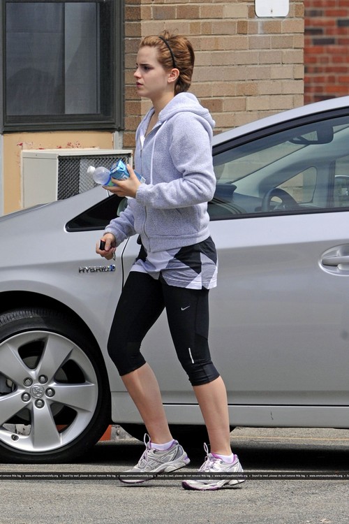 Emma Watson Updates: Emma Watson arrives at the gym in Pittsburgh [May