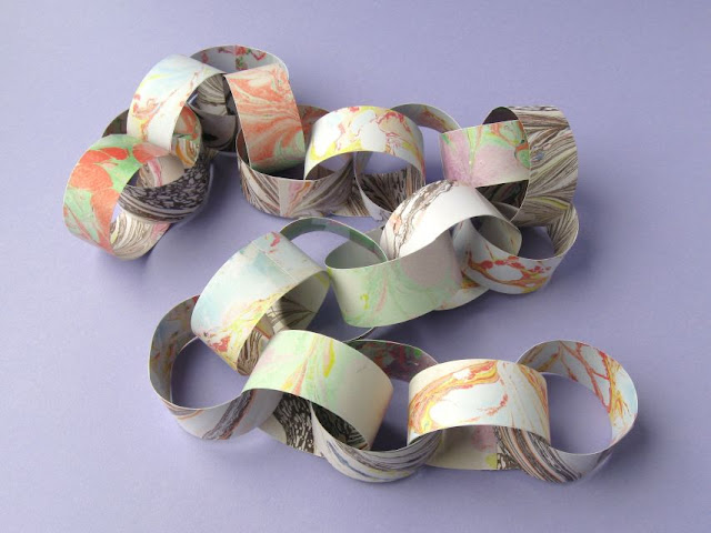8 Paper Crafting Ideas: DIY Gift Boxes, Cards, Garlands, & More! DIY craft paper chain garland