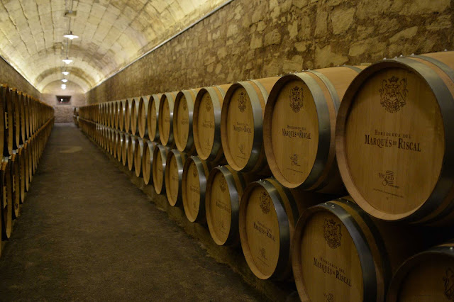 frank gehry hotel winery bodega marques de riscal rioja wine vino frank gehry hotel winery bodega marques de riscal rioja wine vino