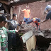 TNI-Polri Bantu Warga Bersihkan Longsoran Tebing Di Desa Sukomangli 