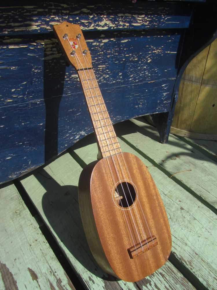 c.1960 Luna (Japanese) Pineapple Ukulele