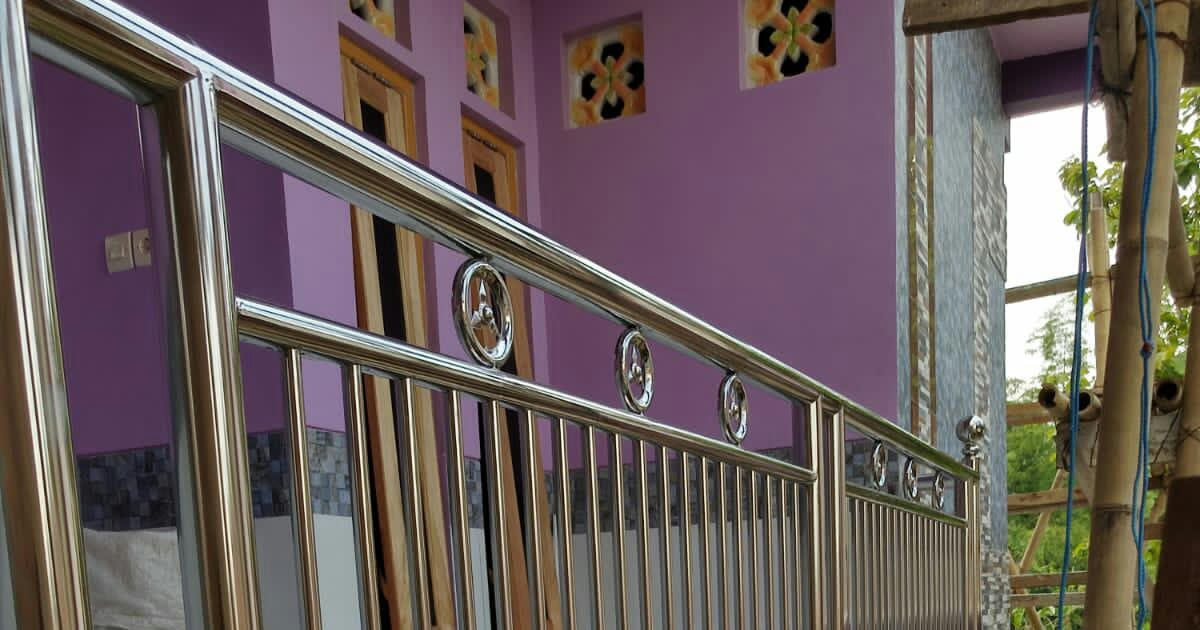 Teralis Teras Minimalis Lantai 2