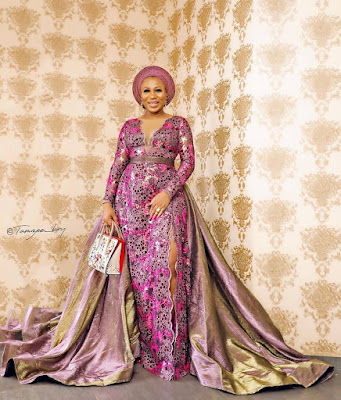 A Collection of Latest Elegant Asoebi Long Gown Styles 2019 