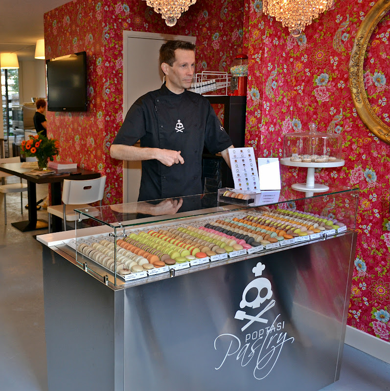 Kell's Kitchen Cake and the City Poptasi Pastry in Amsterdam