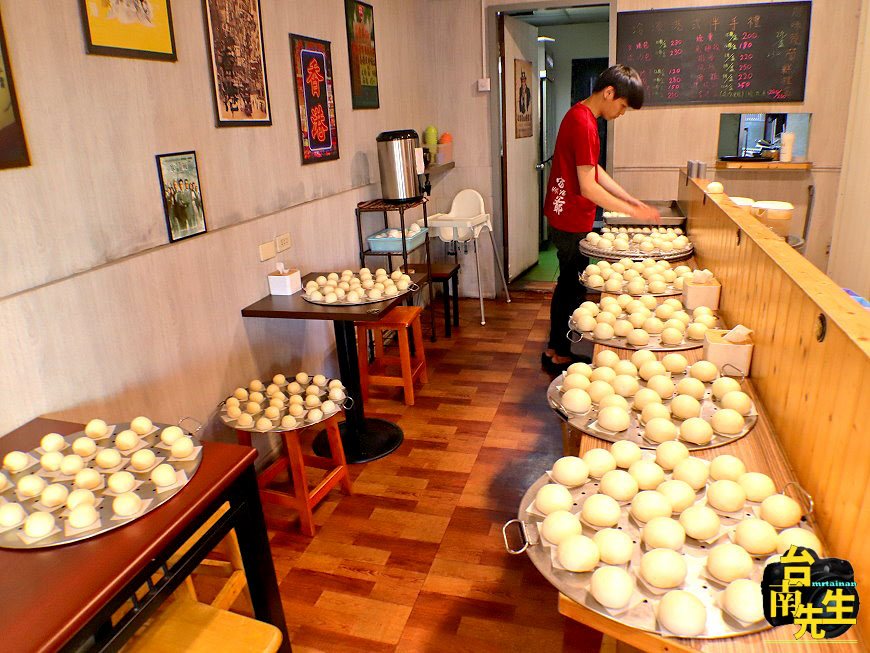 台南平價港式料理/傳承香港師傅手藝/嚴選食材手工自製/價格親民物超所值/午餐晚餐宵夜都吃得到/各式港點禮盒