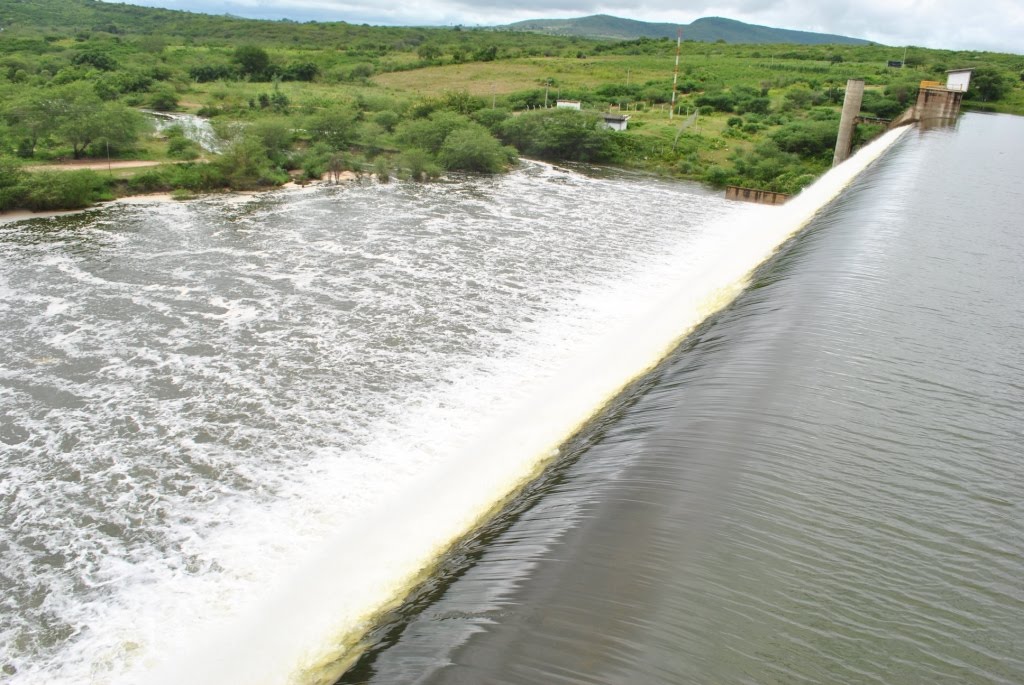 Matuto o Repórter do Povo VAZÃO DE 38cm NA BARRAGEM DO IPOJUCA Matuto o Repórter do Povo VAZÃO DE 38cm NA BARRAGEM DO IPOJUCA