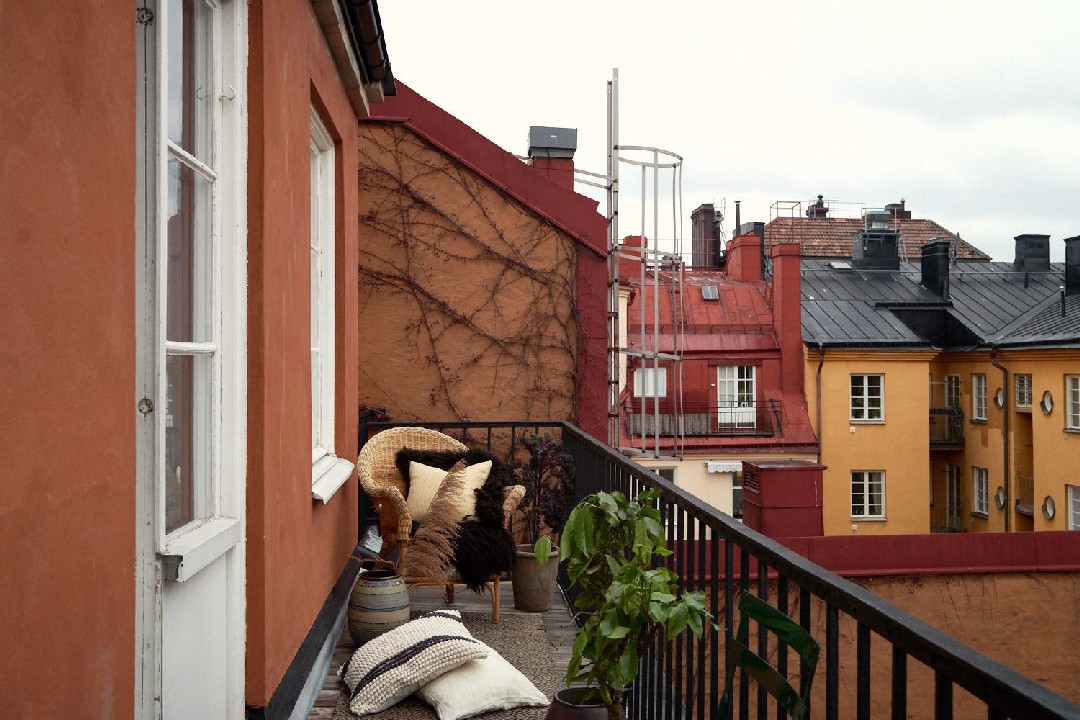 CHARMANTE TOUT NATURELLEMENT