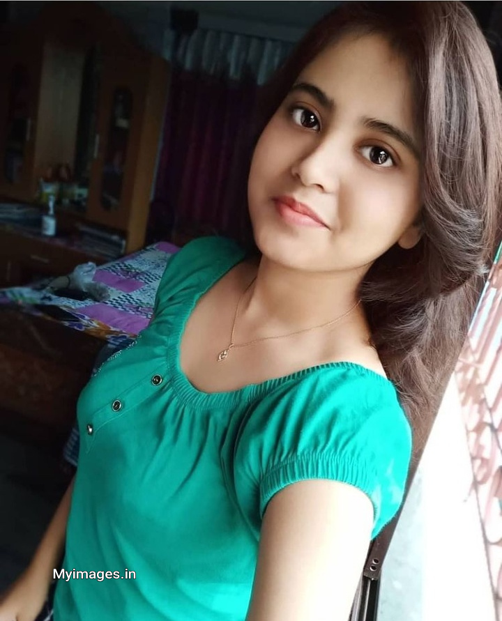 Indian Girl Best Selfie Image