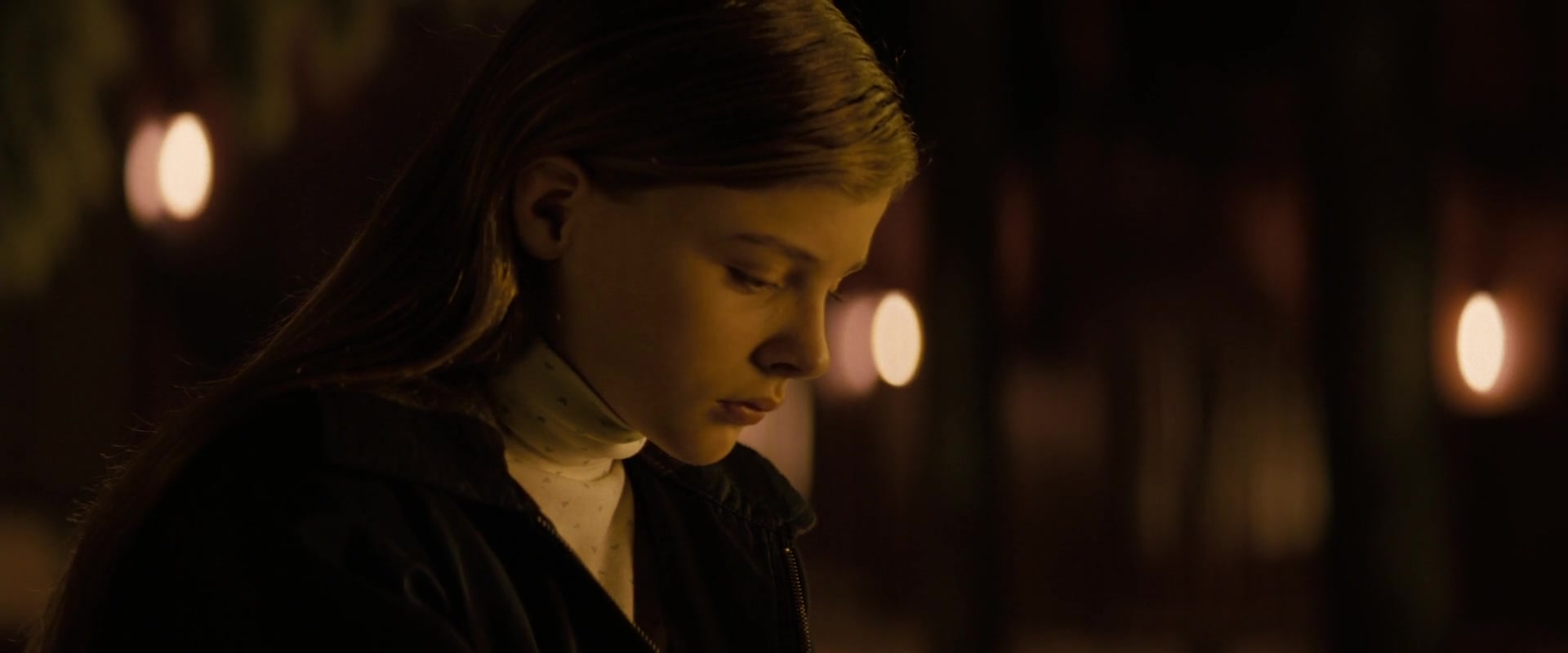 впусти меня сага 2010. сага 2010. хлоя грейс морец впусти меня сага. хлоя морец впусти меня. впусти меня сага фильм 2010 эбби.