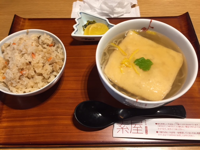 中洲川端ランチ日記 素屋 きつねそばと炊き込みご飯セット