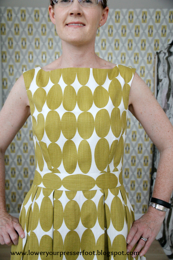 Vogue 9625 pleated polka dot dress www.loweryourpresserfoot.blogspot.com