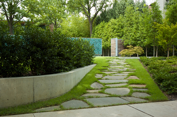 Hogares Frescos: Casa Sensacional en el Jardín.