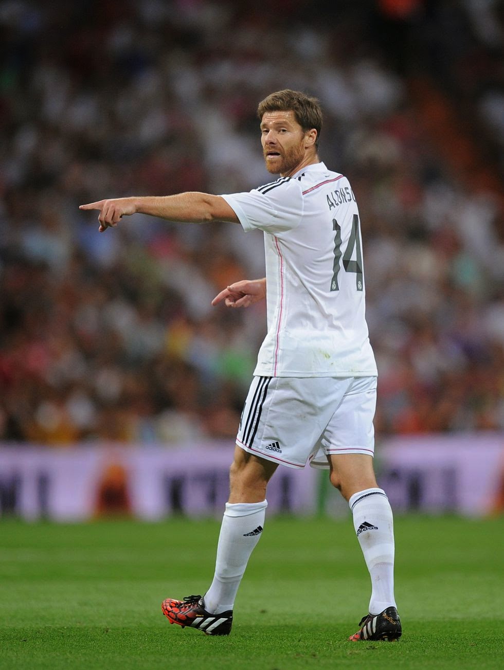 Xabi Alonso футболист