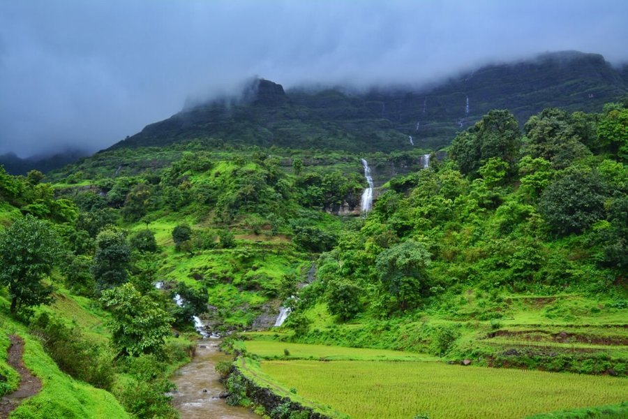 places to visit in monsoon, monsoon destinations in maharashtra, Monsoon In Maharashtra, Monsoon Getaways Maharashtra, पावसाळ्यात फिरण्यासाठी ठिकाणं, पावसाळी पिकनिकची ठिकाणे, पावसाळ्यातील भ्रमंतीची ठिकाणे, पावसात फिरण्याची ठिकाणे, Malshej Ghat, Tghoseghar Waterfall, Chikhaldara   
