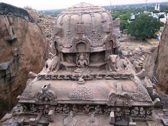 Vettuvan Koil - Kazhugumalai - Temple