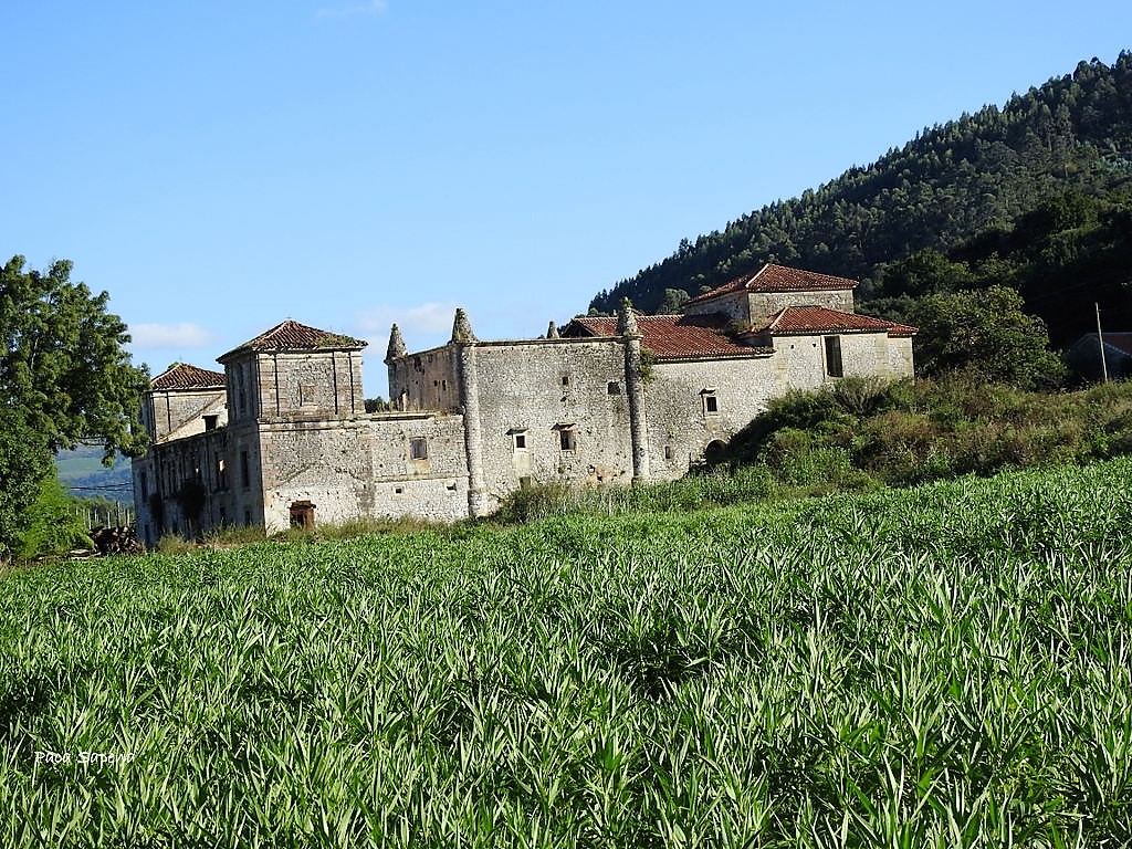 Callejeando, callejeando HOZNAYO Cantabria