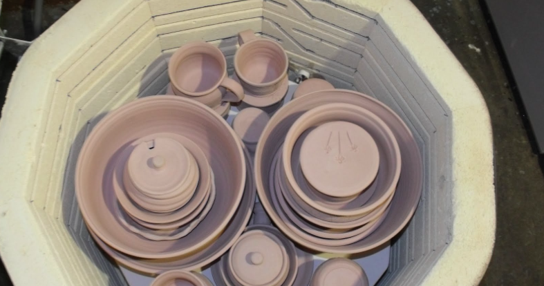 ورشة فرن الفخار الجزء الرابع عملية الحرق في فن تشكيل الفخار