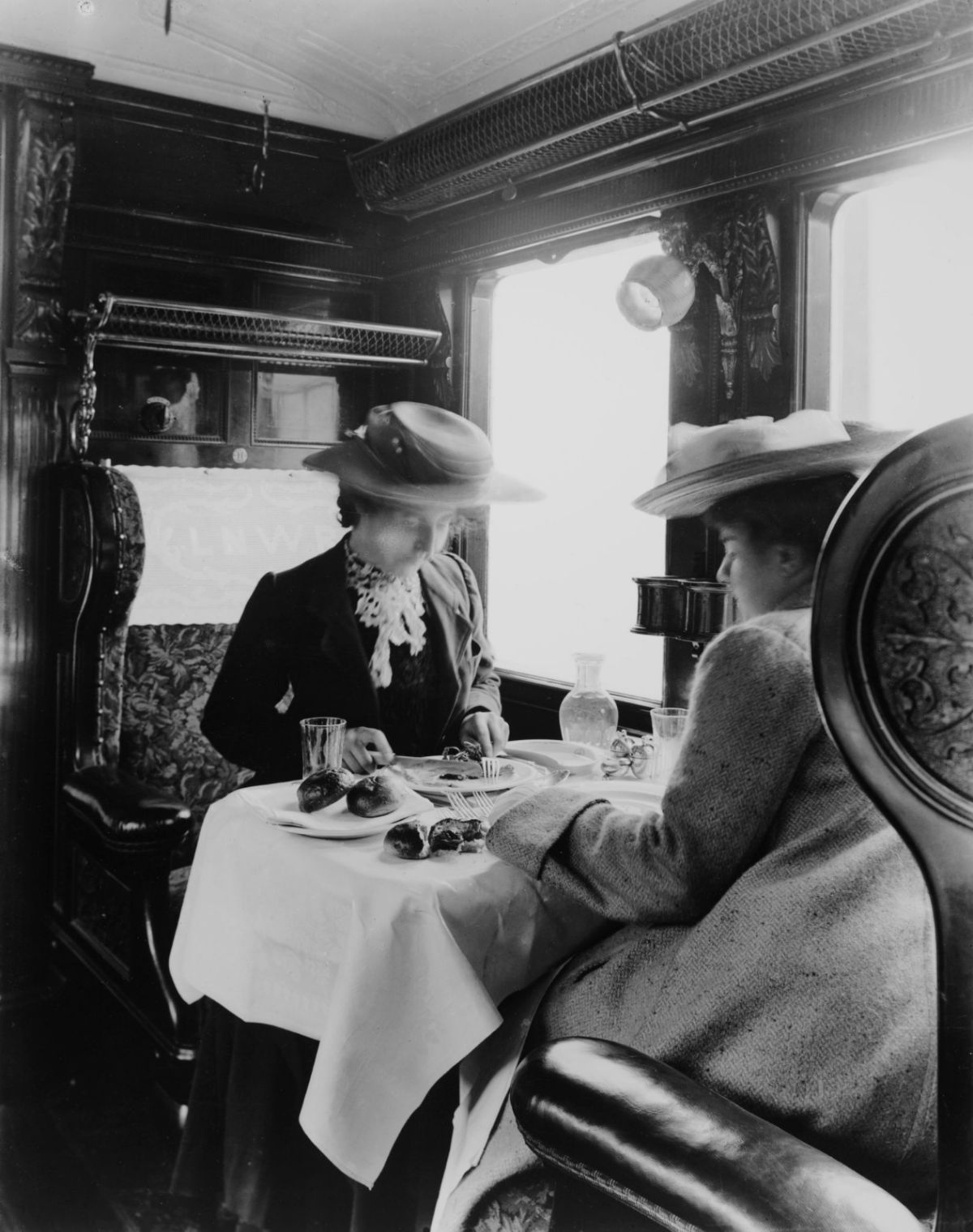 train travel 1940s