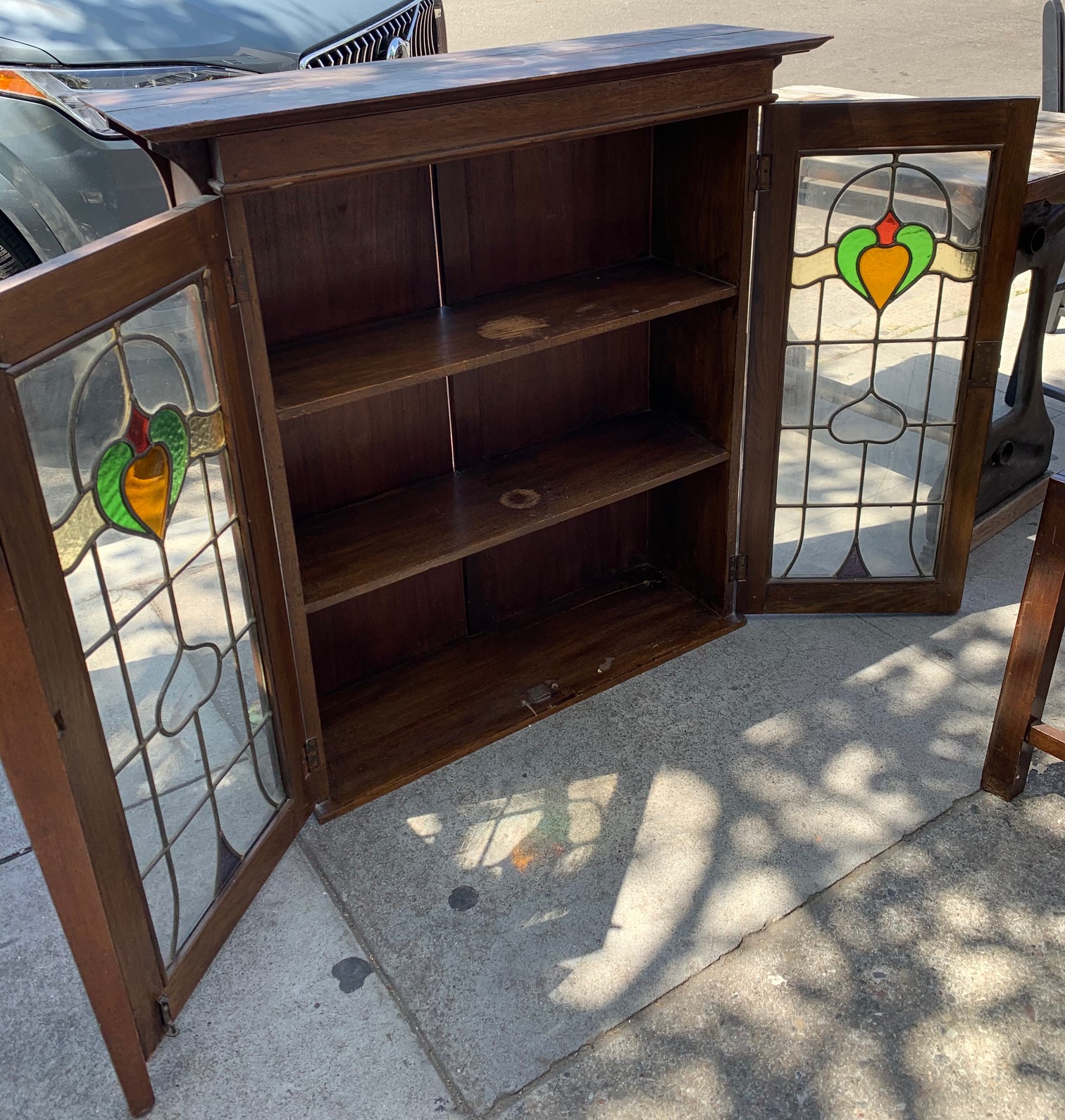 UHURU FURNITURE & COLLECTIBLES SOLD 105169 Double Door Stained Glass