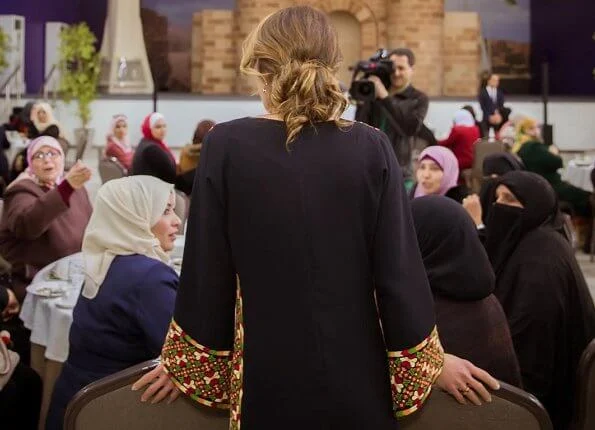Queen Rania met with a group of local women in Aqaba Governorate