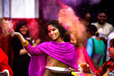 Happy Holi 2020 : Happy Holi images and Greeting SMS Wishes For Whatsup, Facebook, Friends