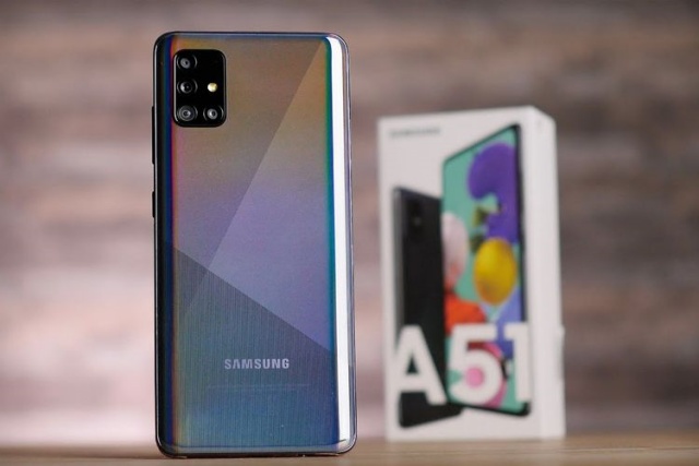 5 Rekomendasi Smartphone Samsung Terbaik Tahun Ini Samsung adalah merk terdepan untuk urusan teknologi ponsel Android 5 Rekomendasi Smartphone Samsung Terbaik Tahun Ini