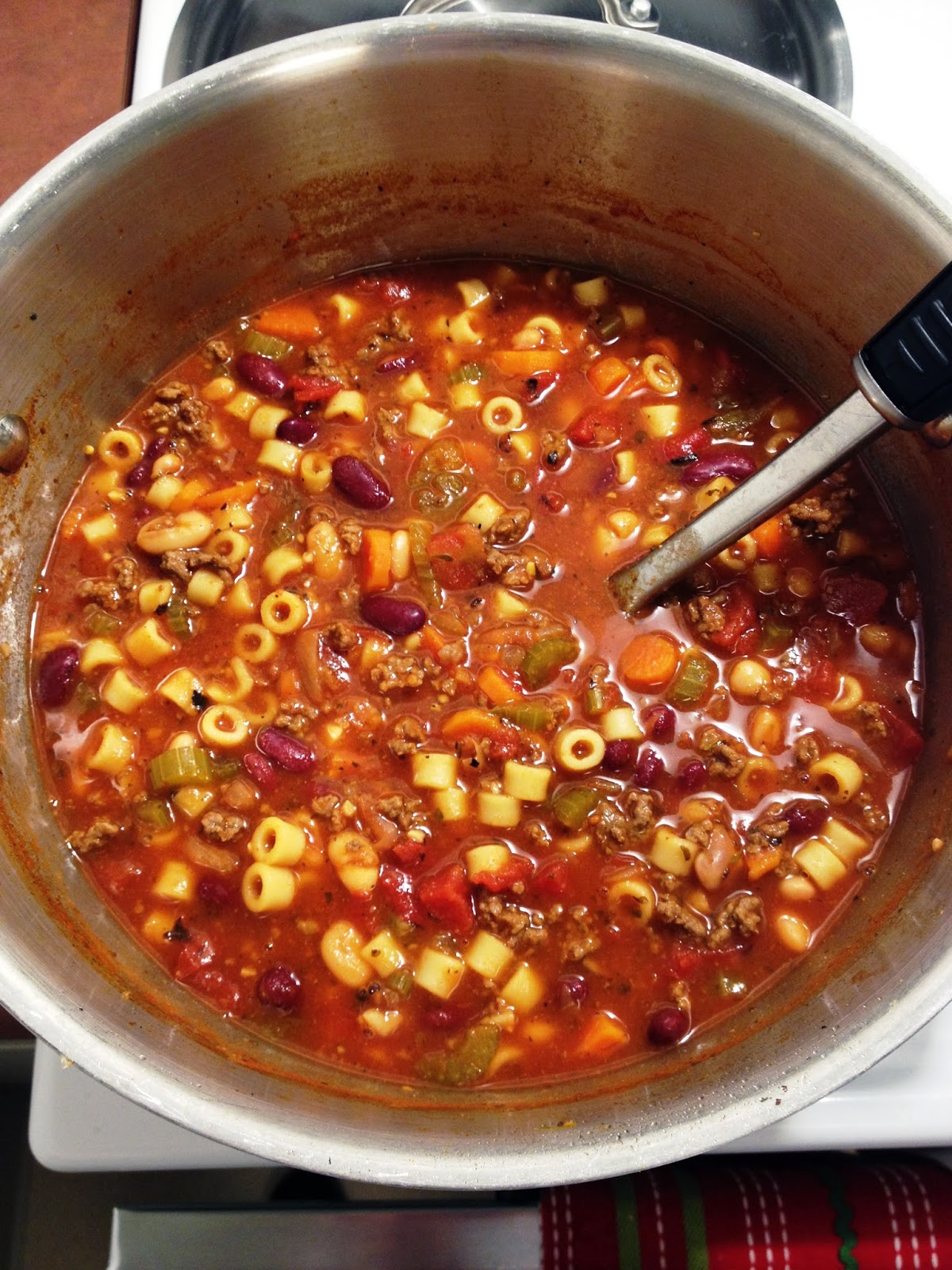 Fannypacks and Finlandia: Copycat Olive Garden Pasta Fagioli Soup