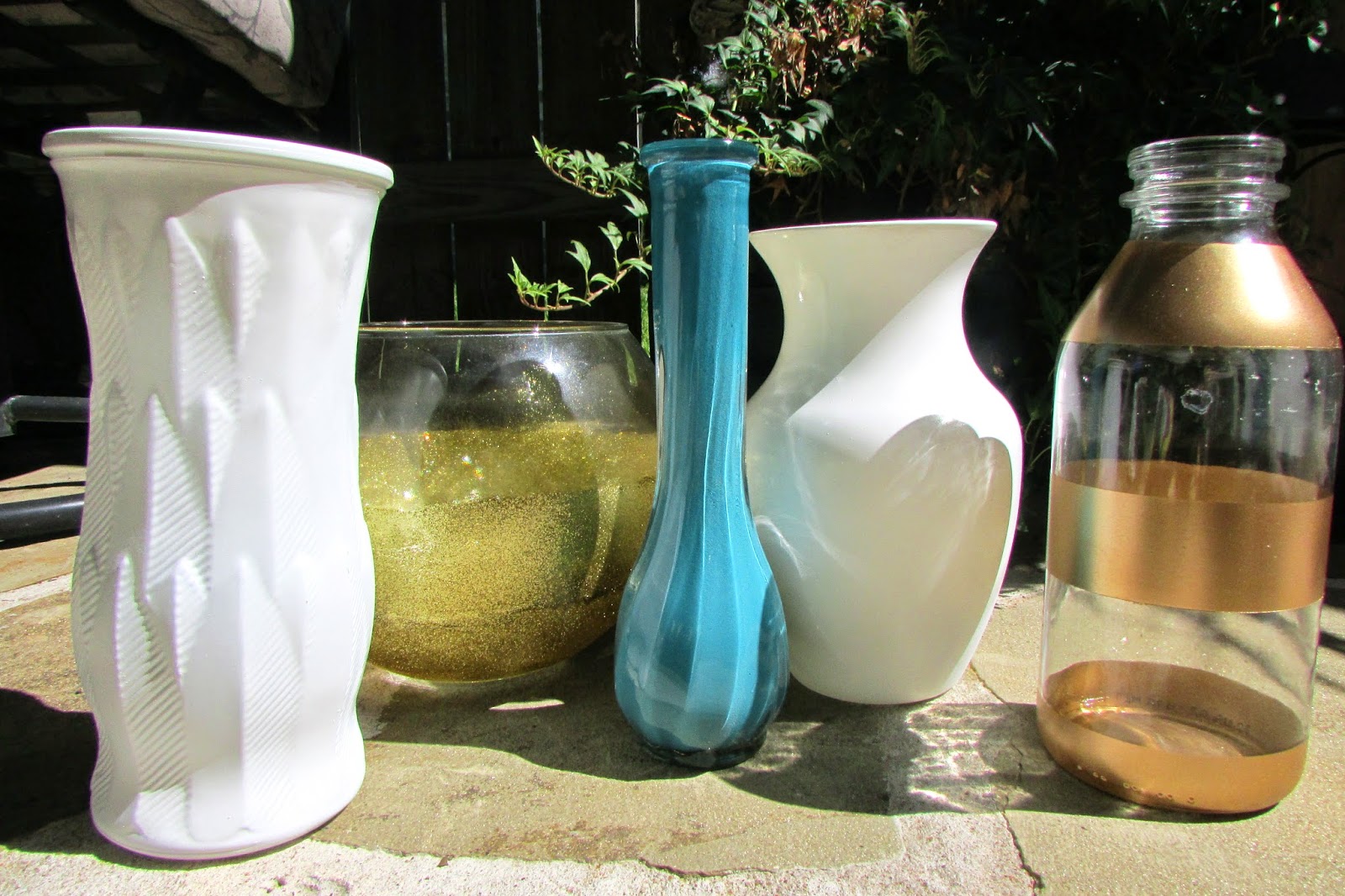 Erin Meier DIY Transforming Garage Sale Vases!
