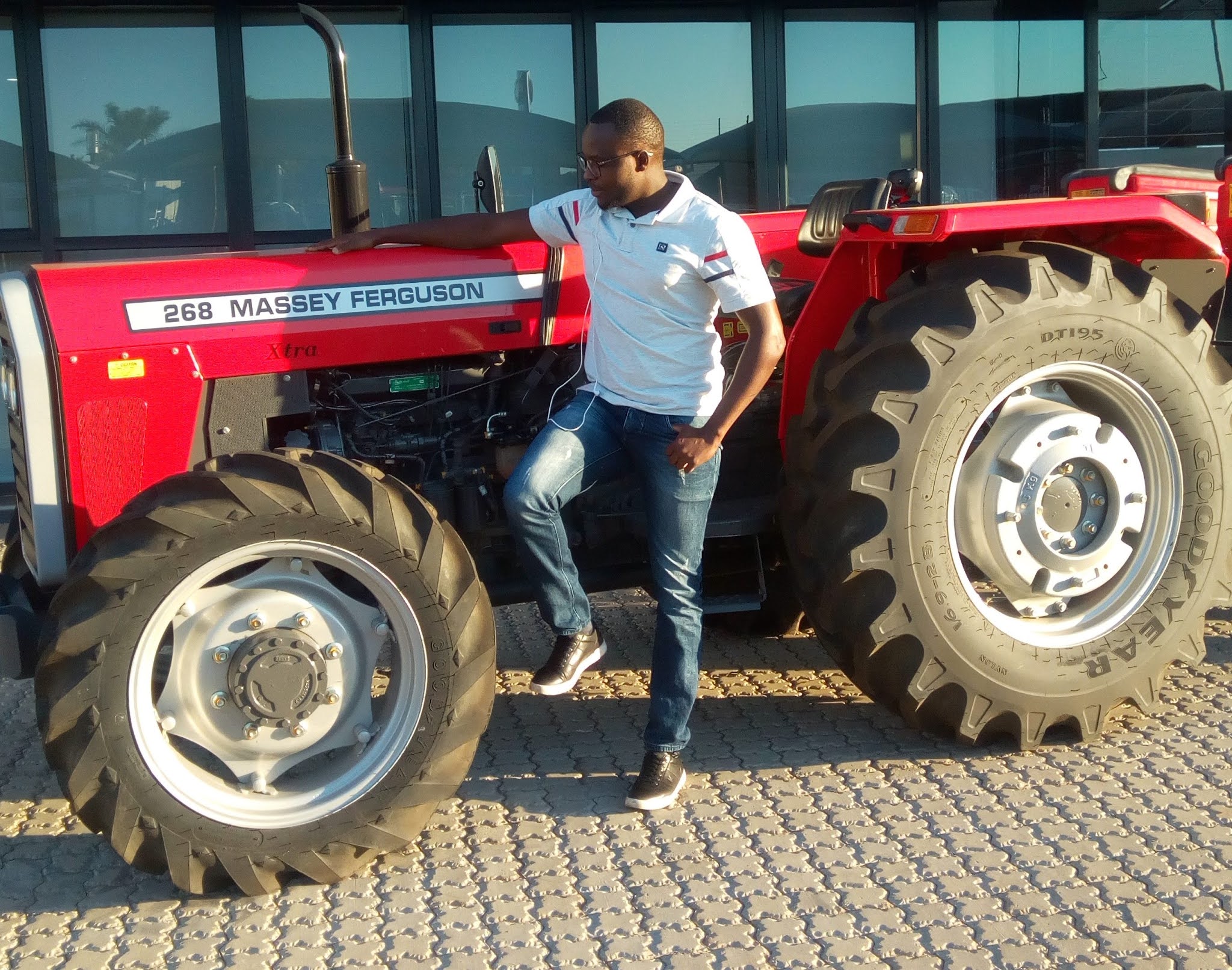 Buy a new Massey Ferguson tractor in Kenya MF 200 Xtra Series