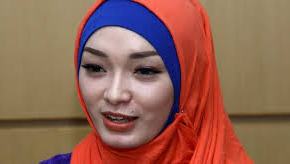 Zaskia Gotik - Satu Jam Saja Download Lagu 1 Jam Saja