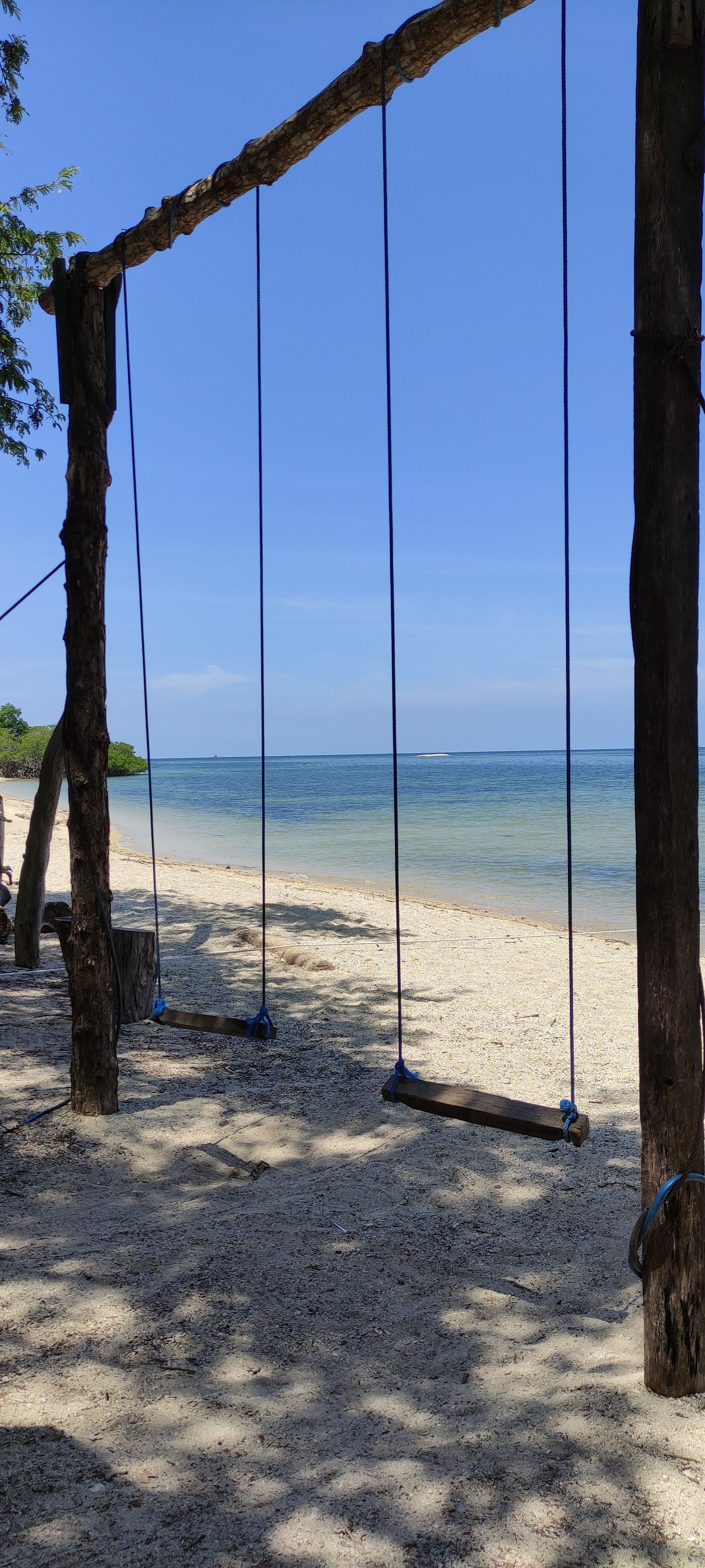 ayunan pantai bama