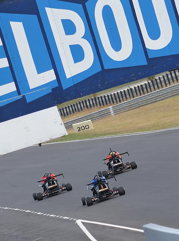 POPPA WHEELIE: HYPER PRO RACER