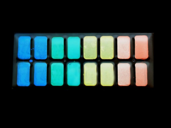 GLOW-IN-THE-DARK ICE CHALK FOR KIDS