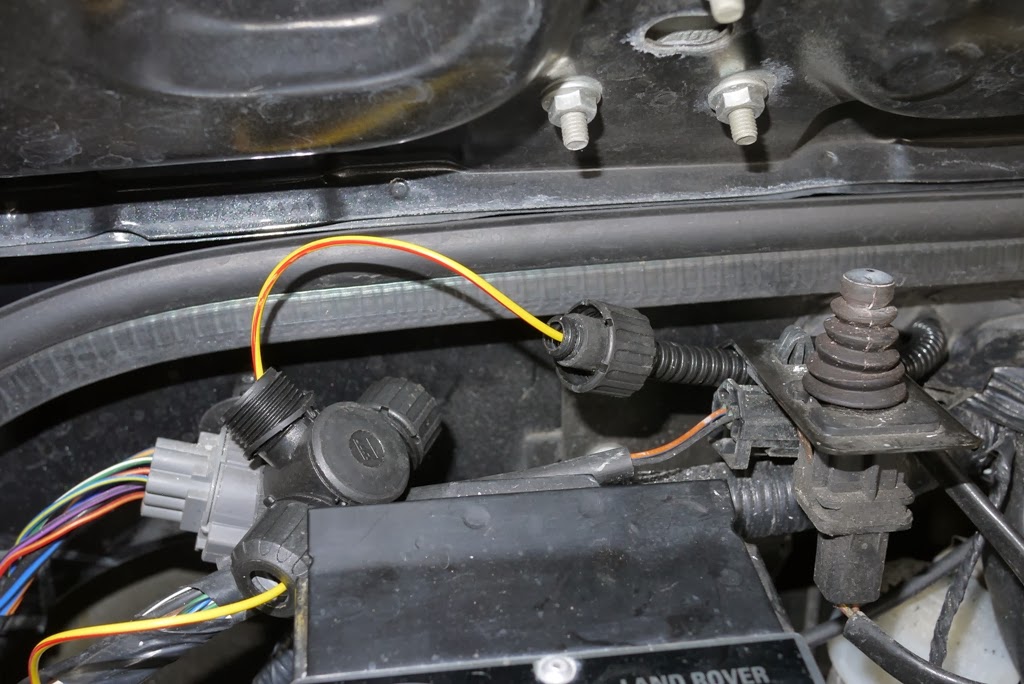 Defender 90 XS Lights on warning buzzer