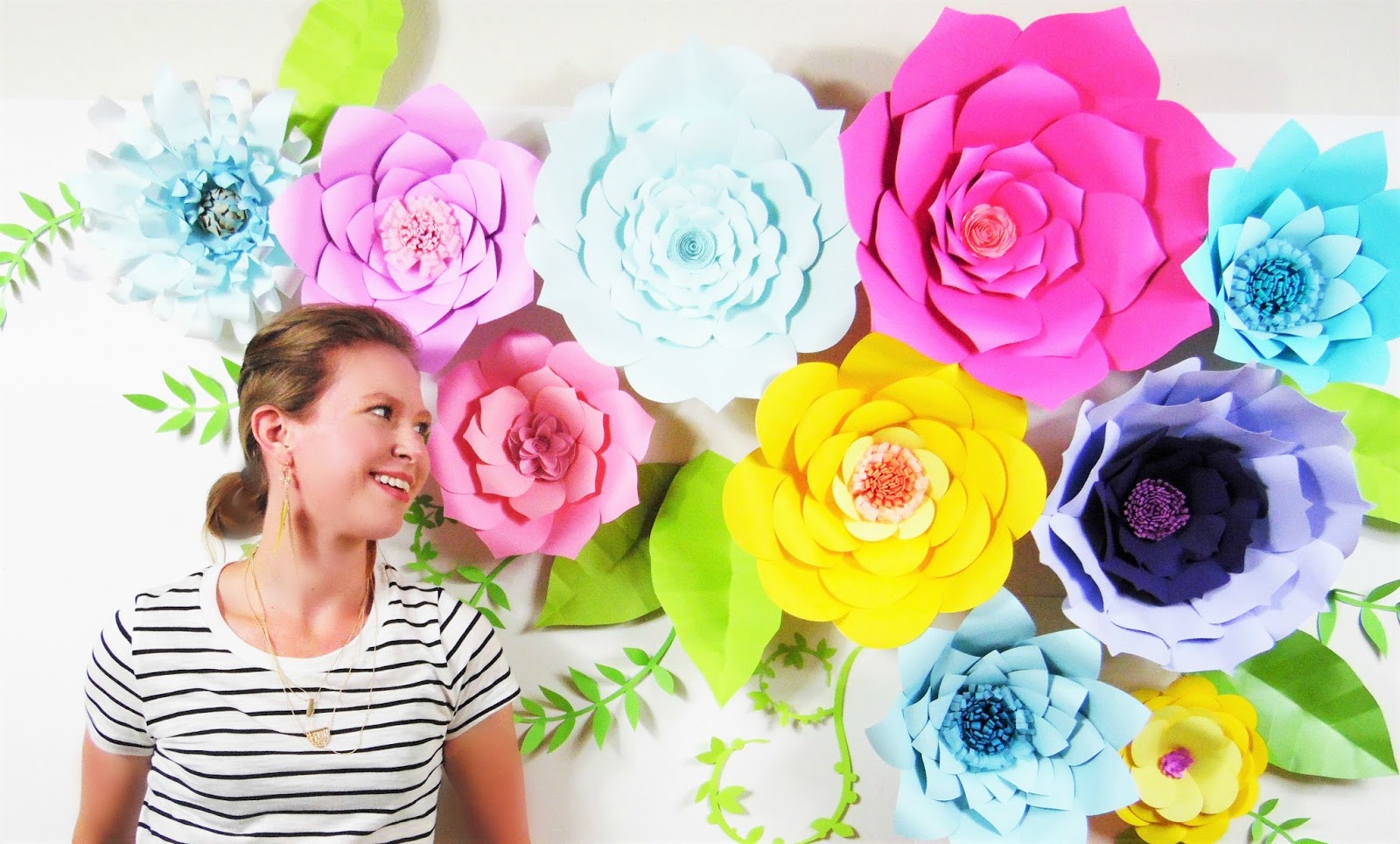 Mama's Gone Crafty Top Favorite Giant Paper Flower Backdrops