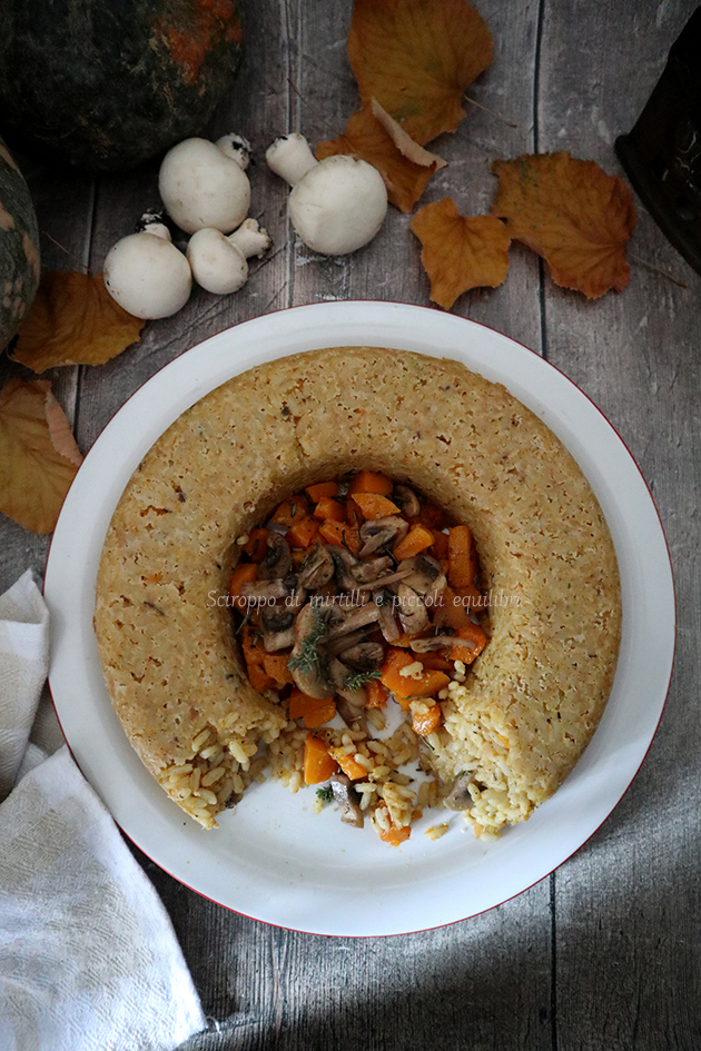 Corona di riso al forno con zucca e funghi