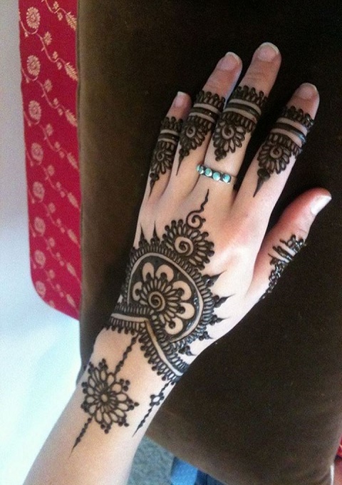 model henna tangan simple
